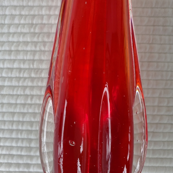 Glass Art Glass Finger Vase Vintage Skinny Vintage 8.5" Red Clear - Picture 9 of 9